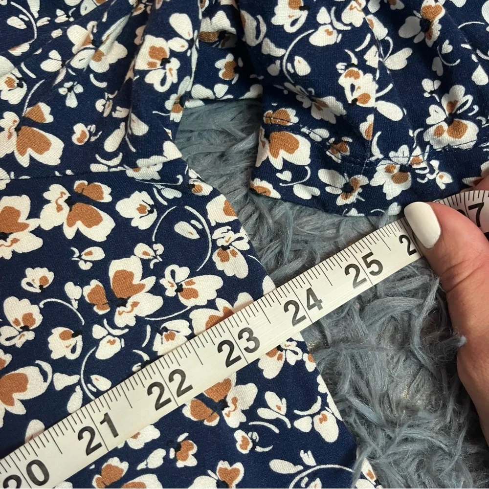 Floral Navy Women's Top - Picture 4 of 6